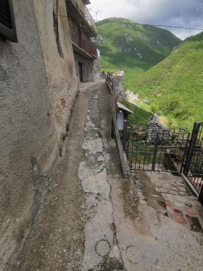 Il Torrione Villa Poggio Bustone Екстериор снимка