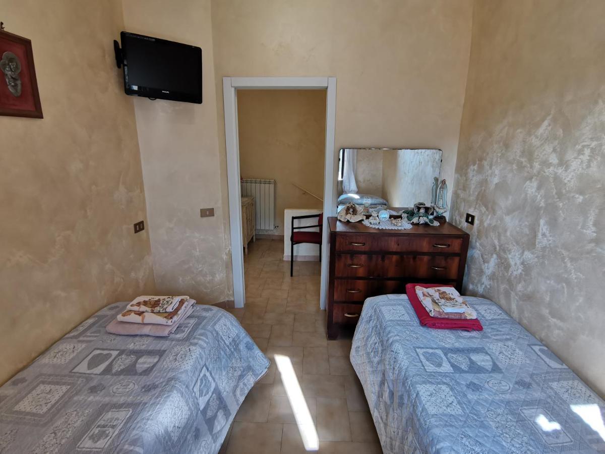 Il Torrione Villa Poggio Bustone Екстериор снимка